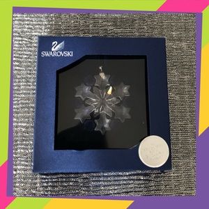 ⭐️Swarovski snowflake⭐️